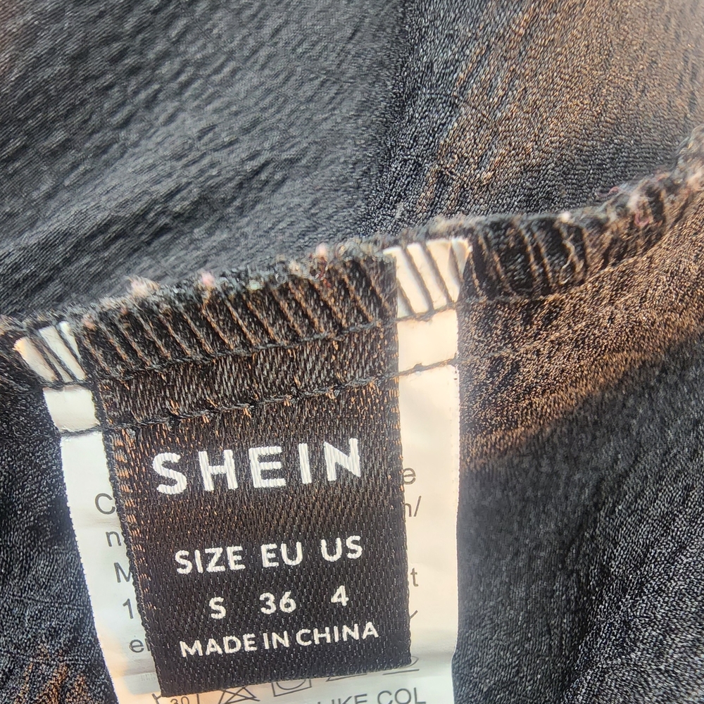 SHEIN Black Ruffled Blouse - Picture 4 of 4